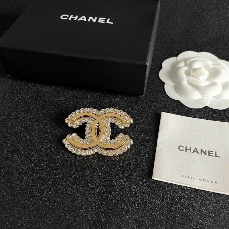 Chanel Brooch 04yxs175